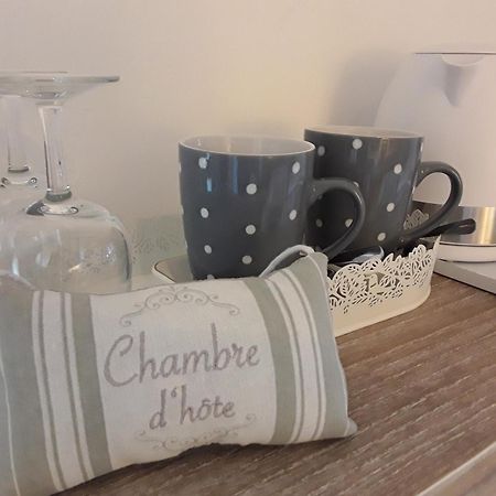 La Belle Ame Bed & Breakfast Saint-Priest-des-Champs Bilik gambar