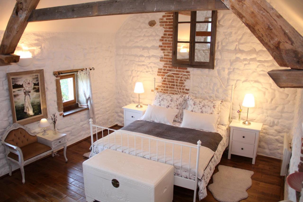 La Belle Ame Bed & Breakfast Saint-Priest-des-Champs Bilik gambar