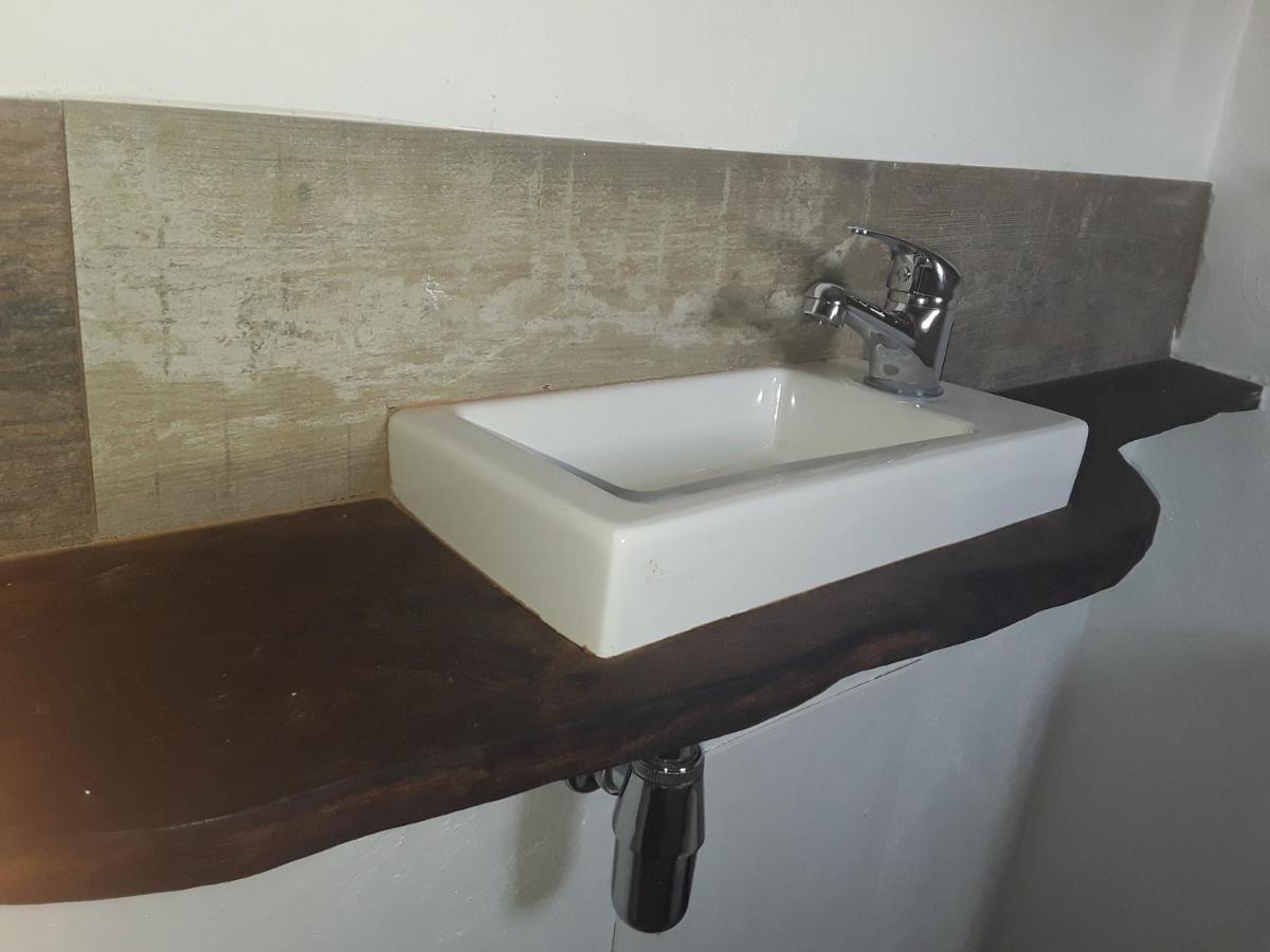 La Belle Ame Bed & Breakfast Saint-Priest-des-Champs Luaran gambar