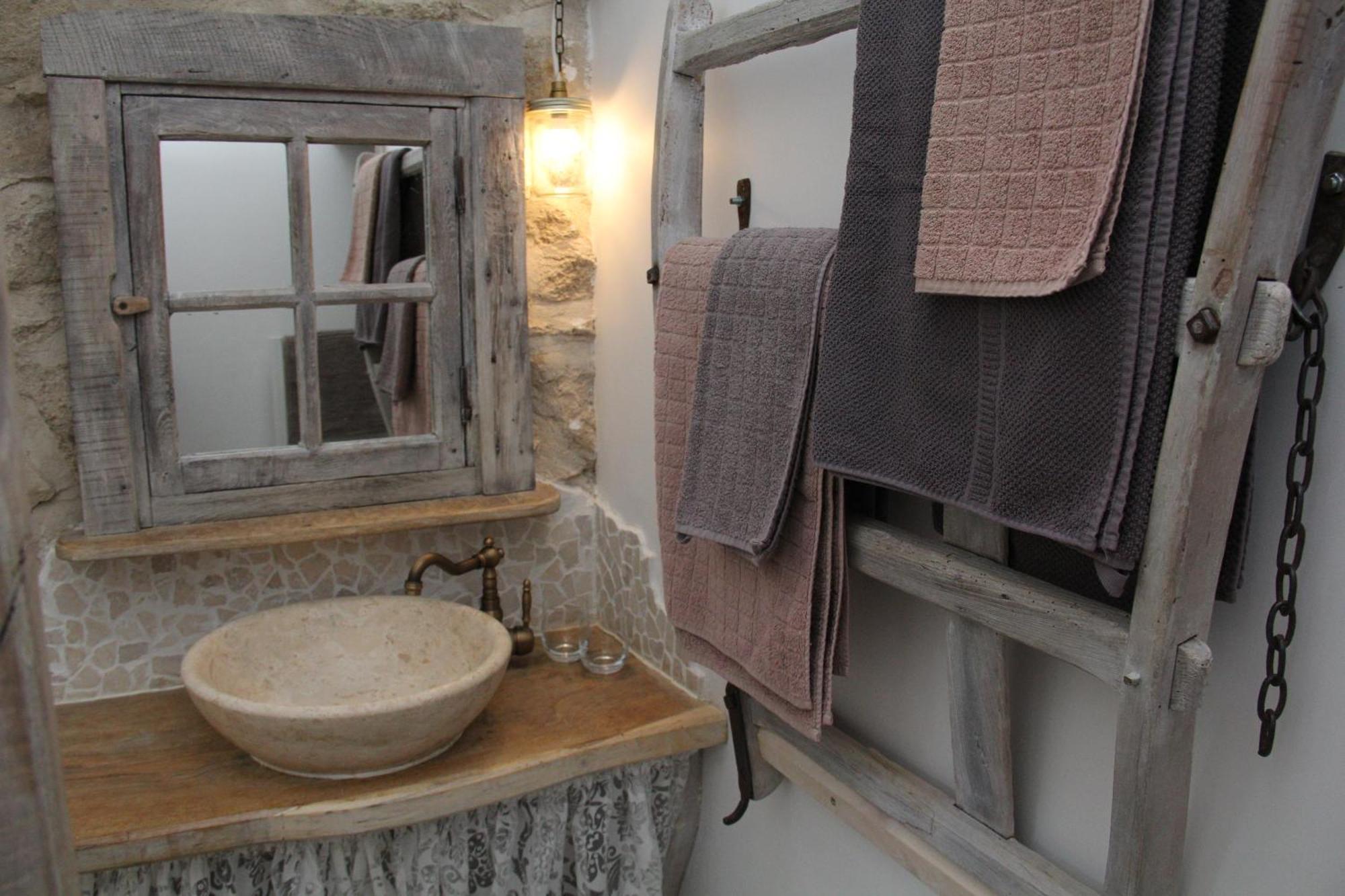 La Belle Ame Bed & Breakfast Saint-Priest-des-Champs Bilik gambar