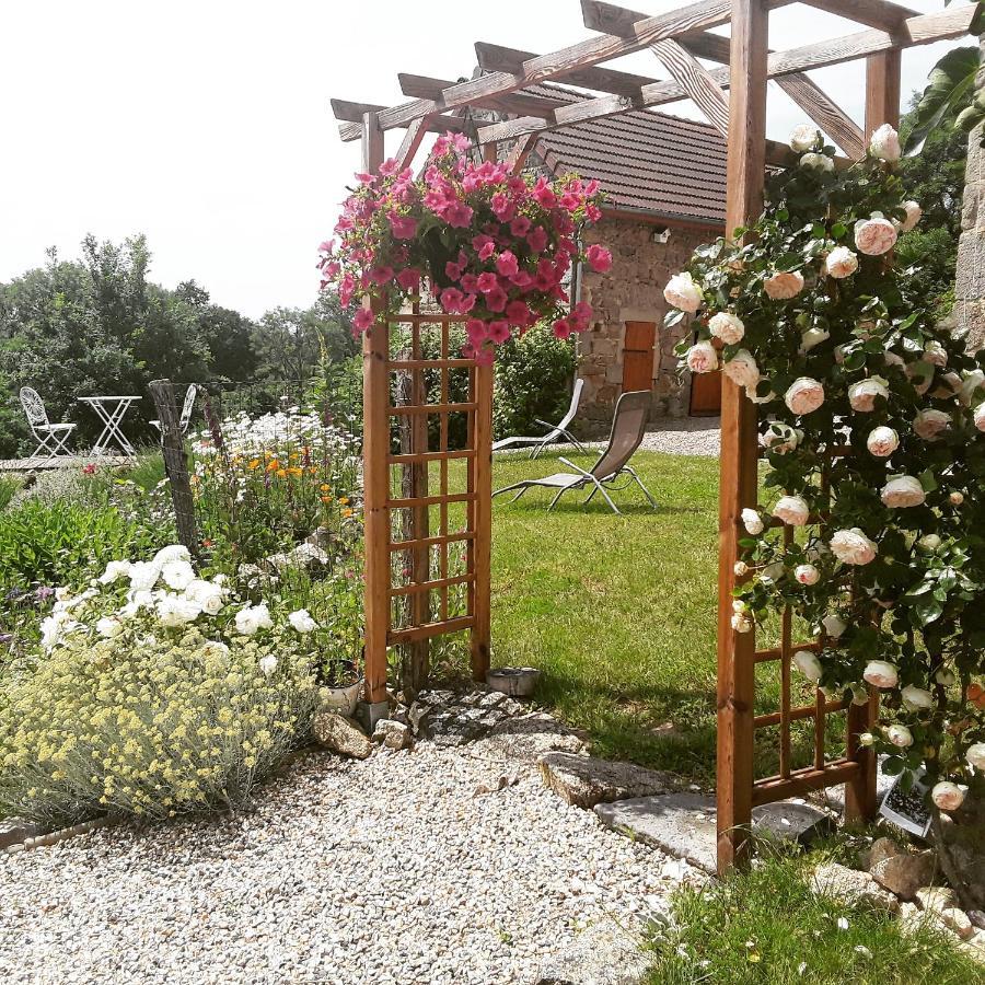 La Belle Ame Bed & Breakfast Saint-Priest-des-Champs Luaran gambar