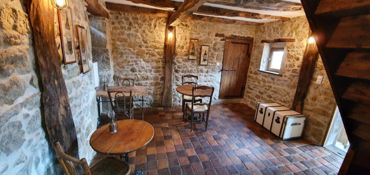 La Belle Ame Bed & Breakfast Saint-Priest-des-Champs Luaran gambar