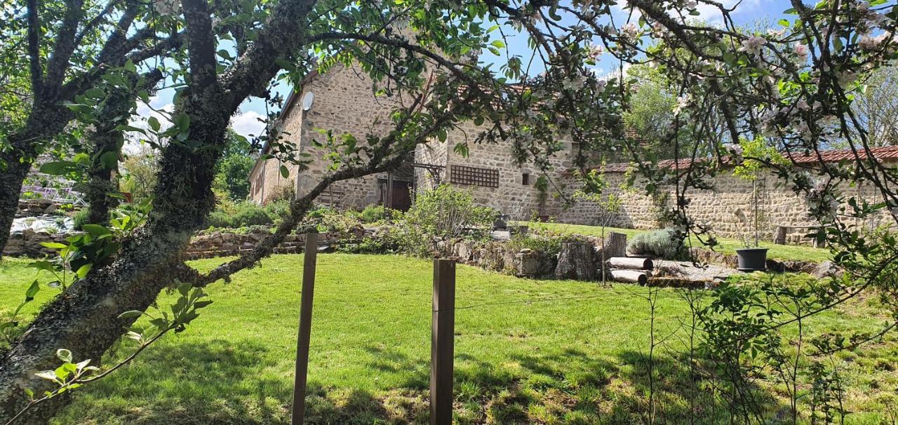 La Belle Ame Bed & Breakfast Saint-Priest-des-Champs Luaran gambar